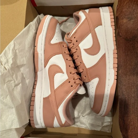 Nike Dunk Low- White/Rose Whisper Women’s size 8.5 - Picture 2 of 6